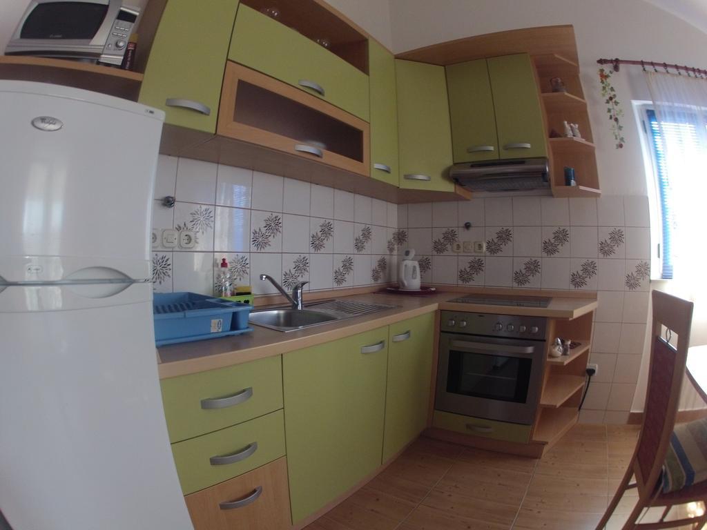 Apartments Goic Jelsa  Kamer foto